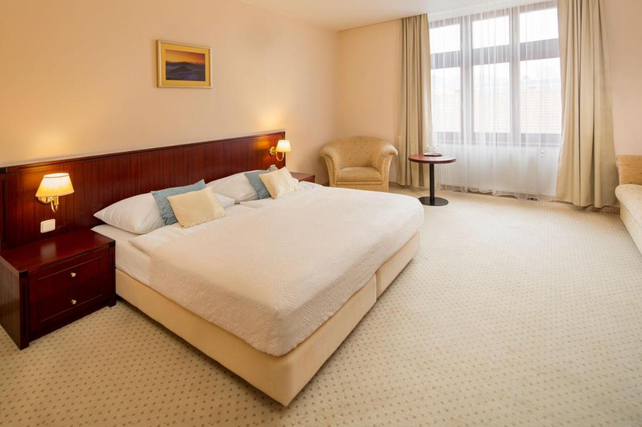 Hotel Kultura Ruzomberok Εξωτερικό φωτογραφία